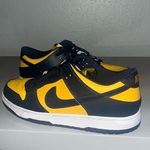 Nike - Dunk Low Michigan